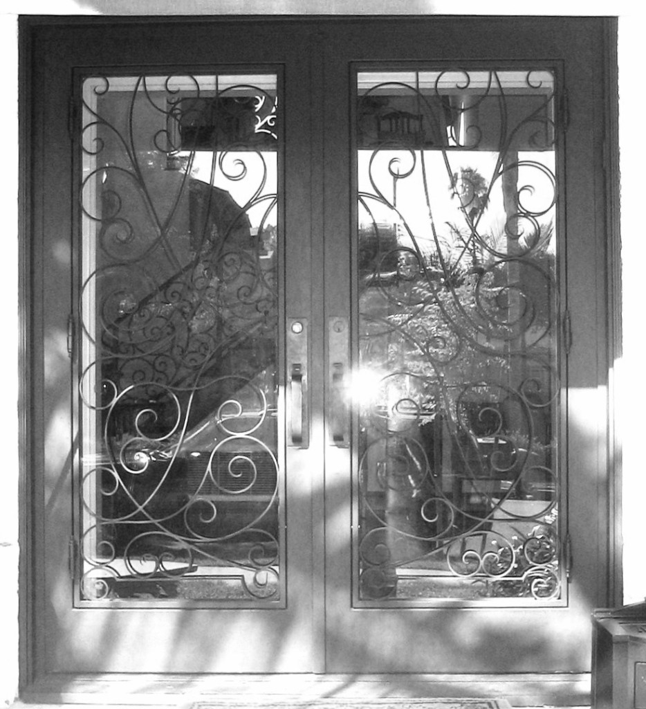 Classic Door With Contemporary Spin Santa Monica 9 10 07 001 Details By Architectural Detail Group Iron And Lighting